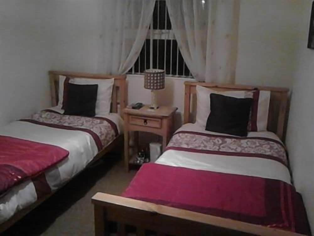 Фото Phoenix B&b