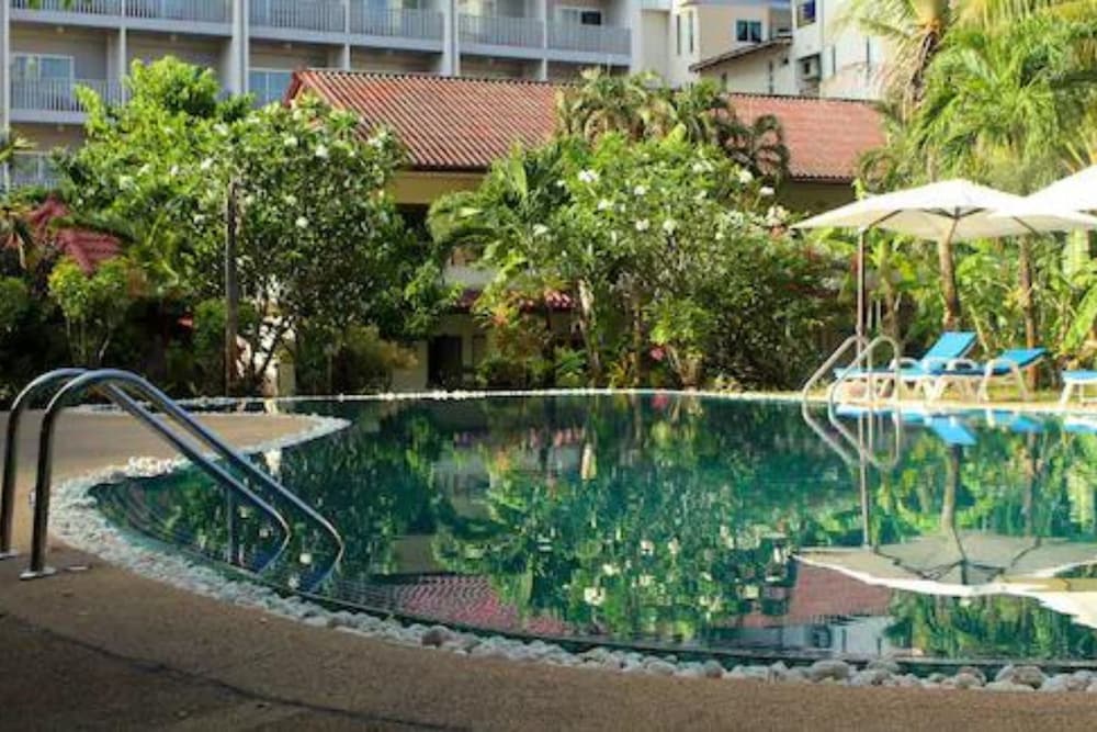 Фото Patong Palace Hotel