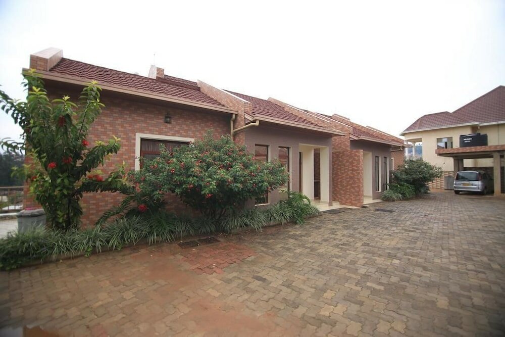 Фото Um Apartments