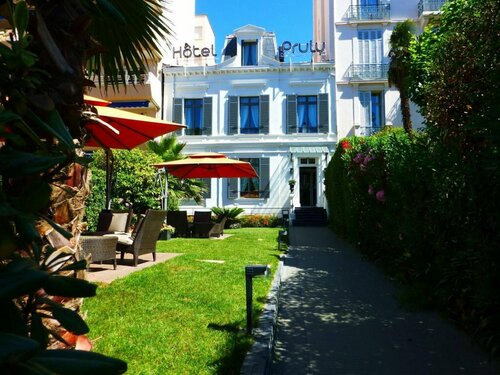 Гостиница Hotel Pruly в Каннах