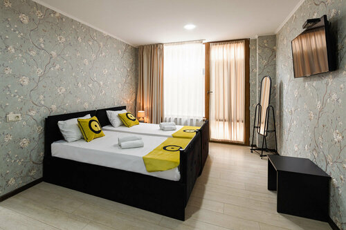 Внешний вид отеля Aura Plaza в Тбилиси, фото 1