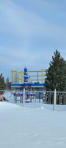 Первая скважина Р-2 (Ямало-Ненецкий автономный округ, Пуровский район), мемориальная доска, закладной камень в Ямало‑Ненецком автономном округе