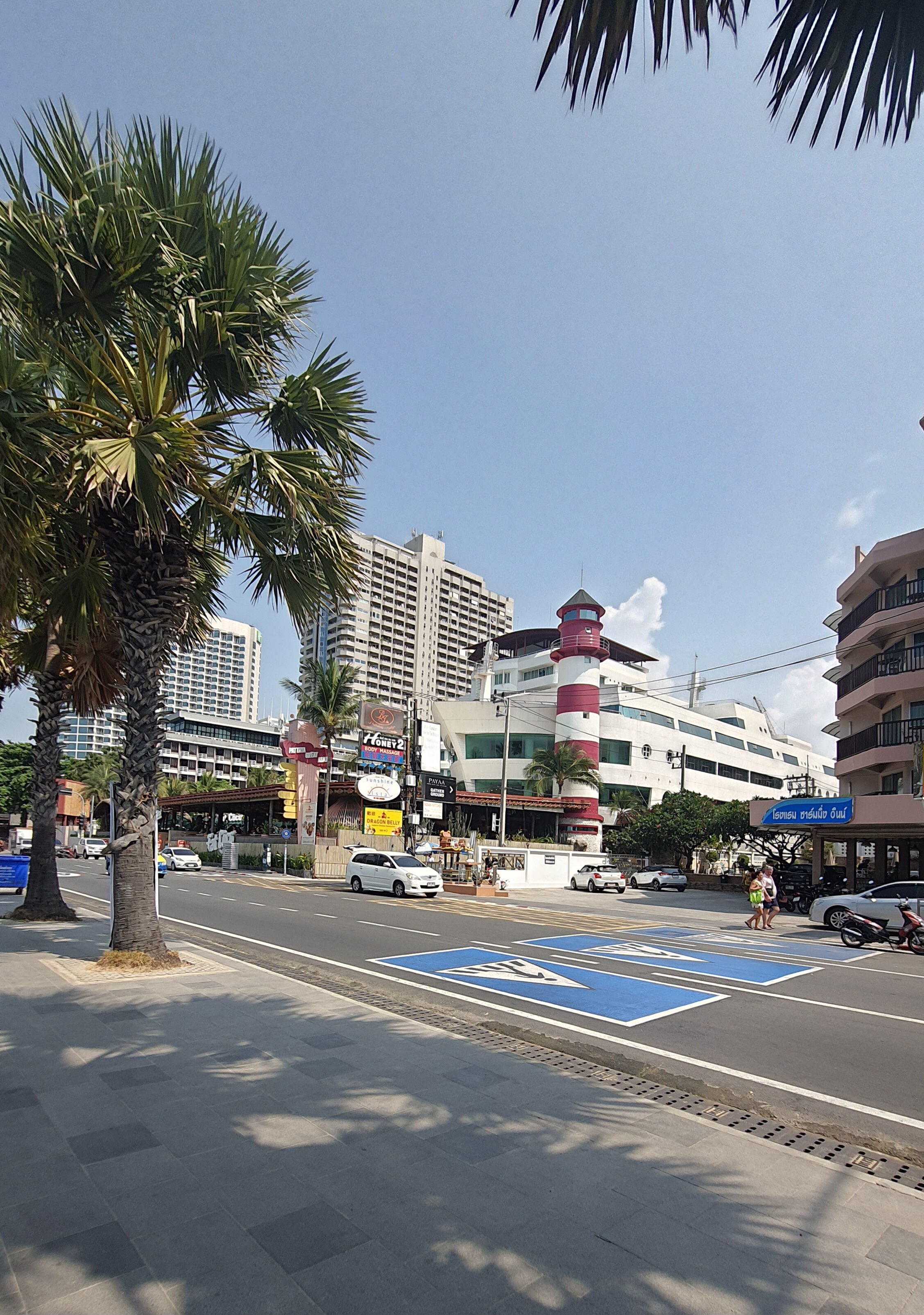 Фото Twin Palms Resort