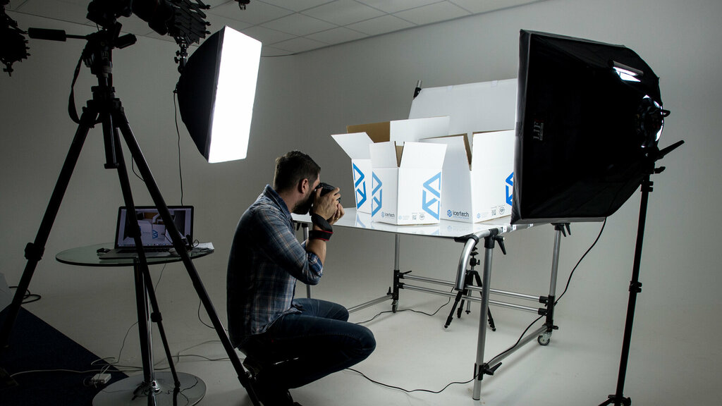 профессиональная фотосессия товара на белом фоне