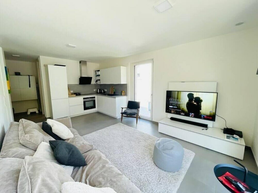 Фото Lux Green Flat in Center-Parking&Terrace