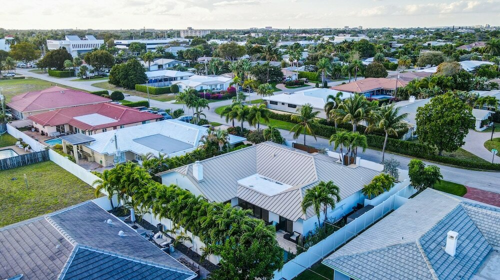 Фото Lynora's Luxe Estate Modern Design