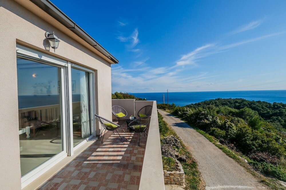 Фото Villa Luana with amazing sea views