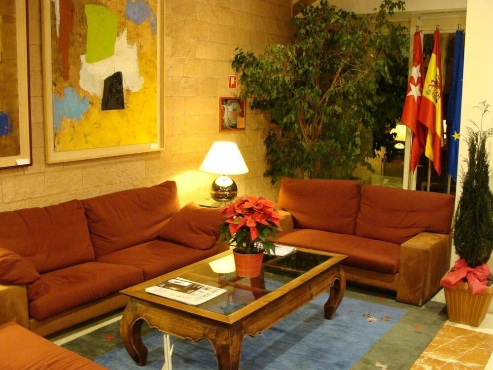 Фото Hotel Majadahonda