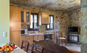 Фото Klymeni Traditional Homes