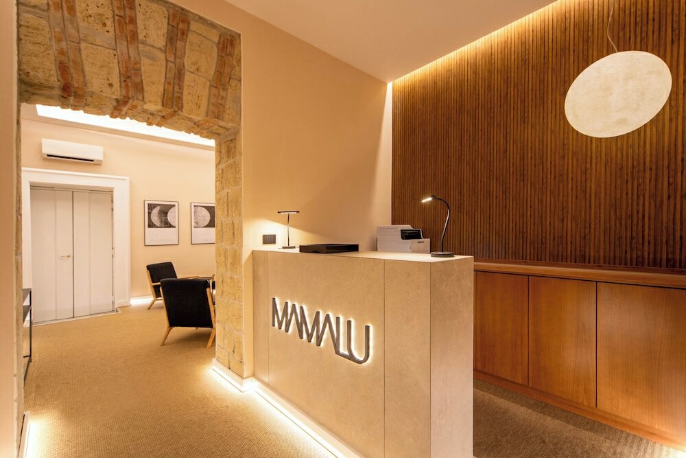 Фото Mamalu Studios and Suites