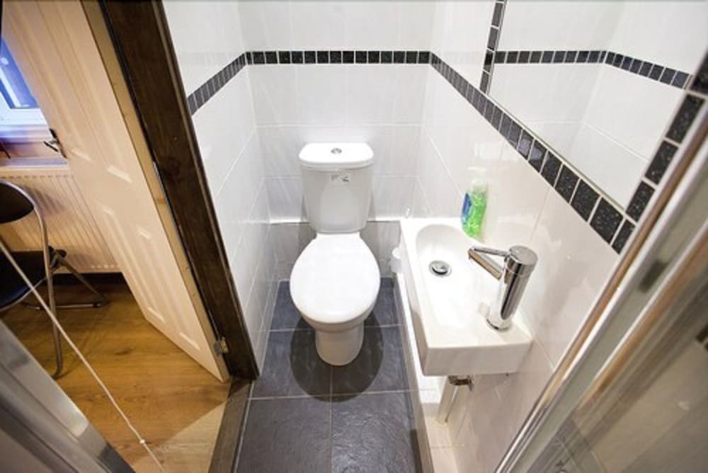 Фото Victoria Centre Apartments & Annexe