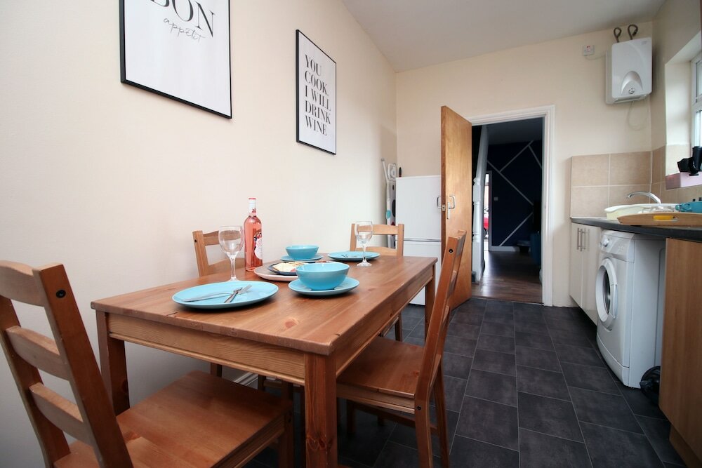 Фото Karah Suites - Church Road II