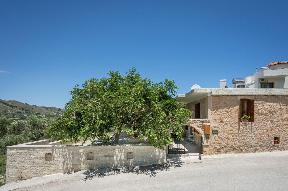 Фото Pagonas Traditional House