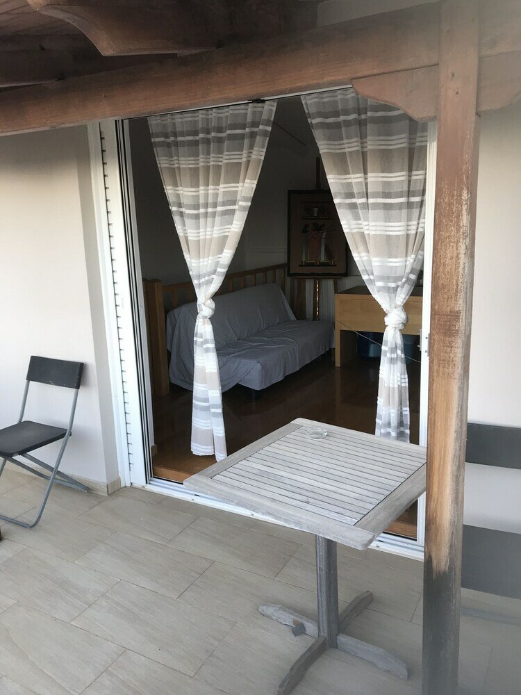 Фото Beautiful Spacious apt in Nea Makri