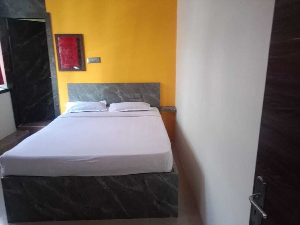 Фото Navarang Residency