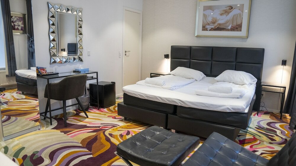 Фото A Hotels City