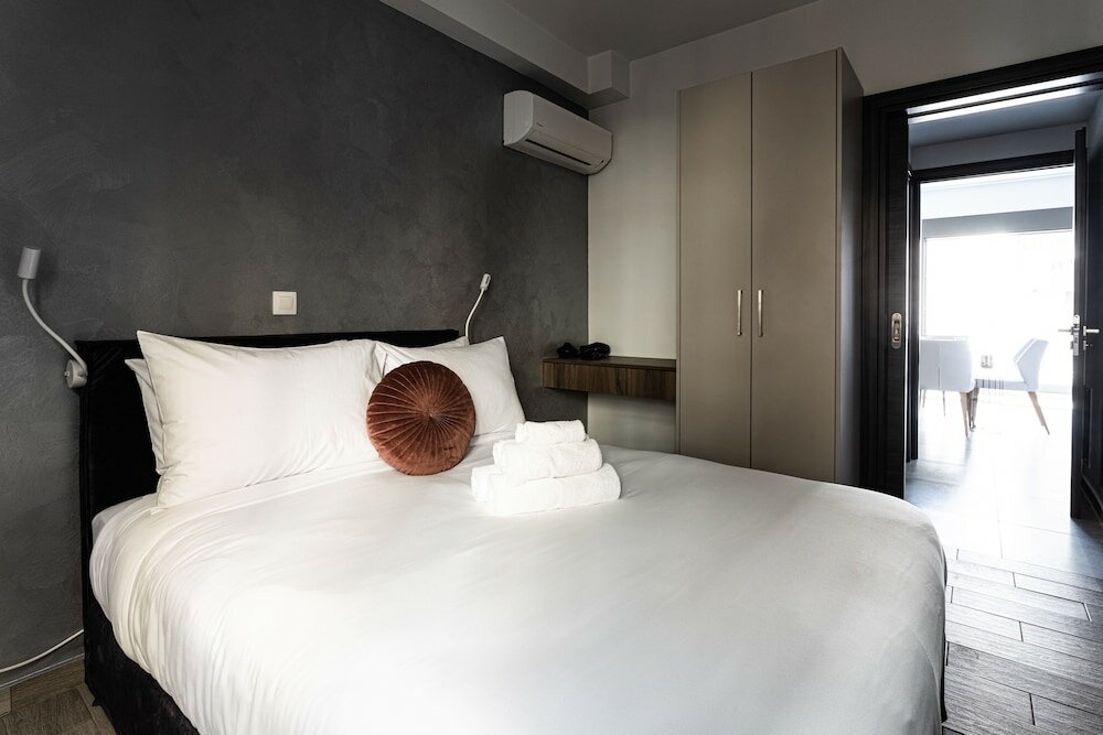 Фото The Rooster's Egg