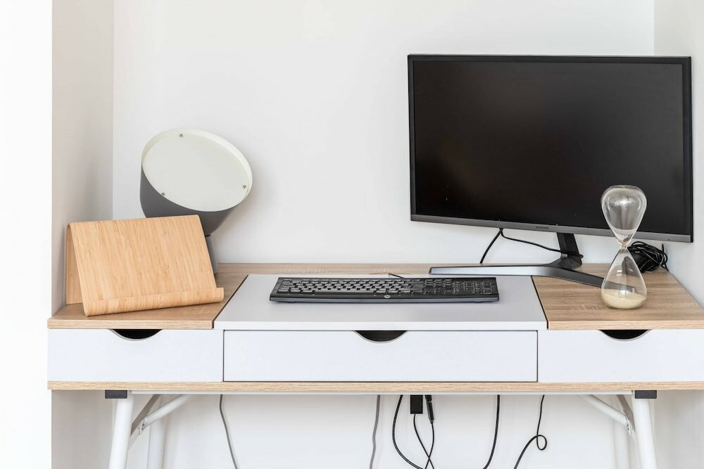 Фото Modern Brixton Jewel Apartment