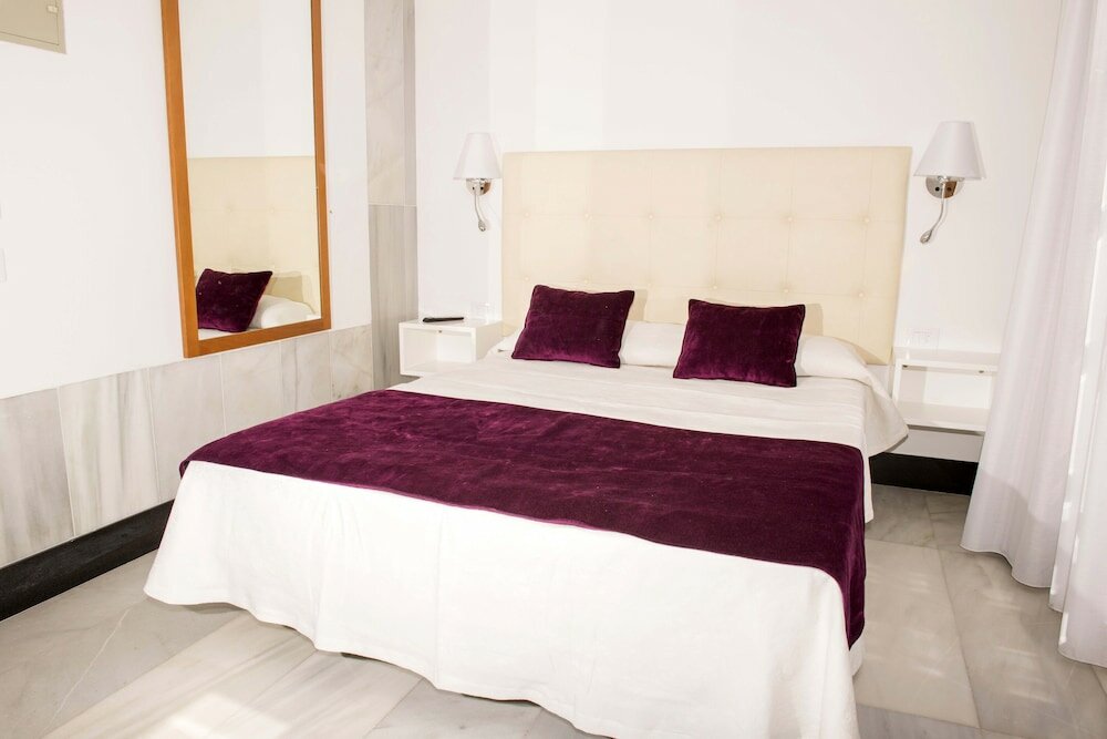 Фото Hotel Adonis Capital