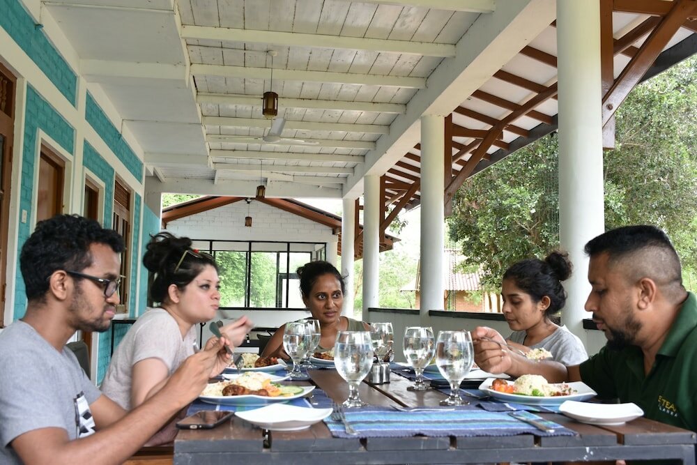 Фото Funky Leopard Safari Lodge Bordering Yala National Park - Hostel