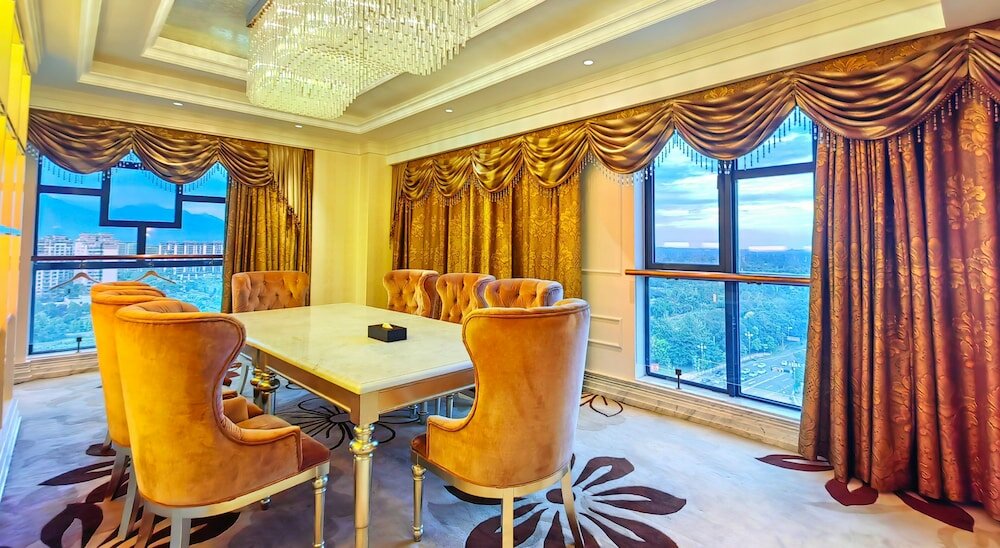 Фото Crowne Plaza Dujiangyan, an Ihg Hotel