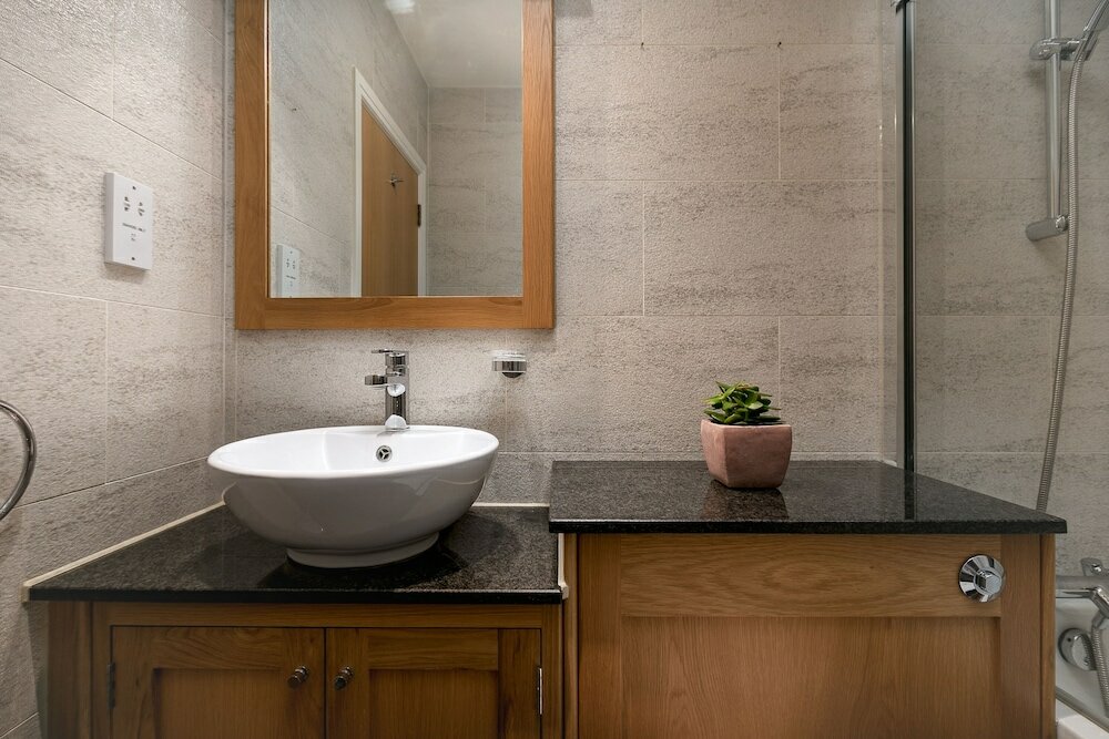 Фото 3 Beds 2 Baths Penthouse