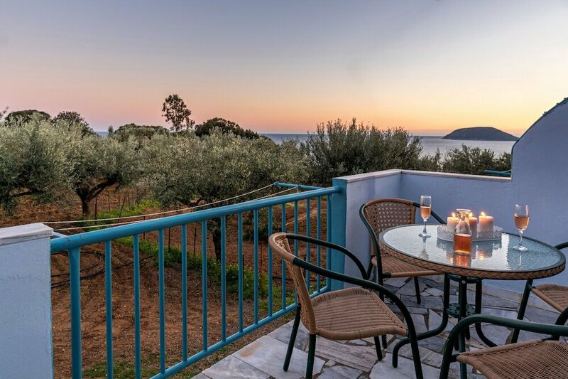Гостиница Secret Summer Retreat - Perfect Location