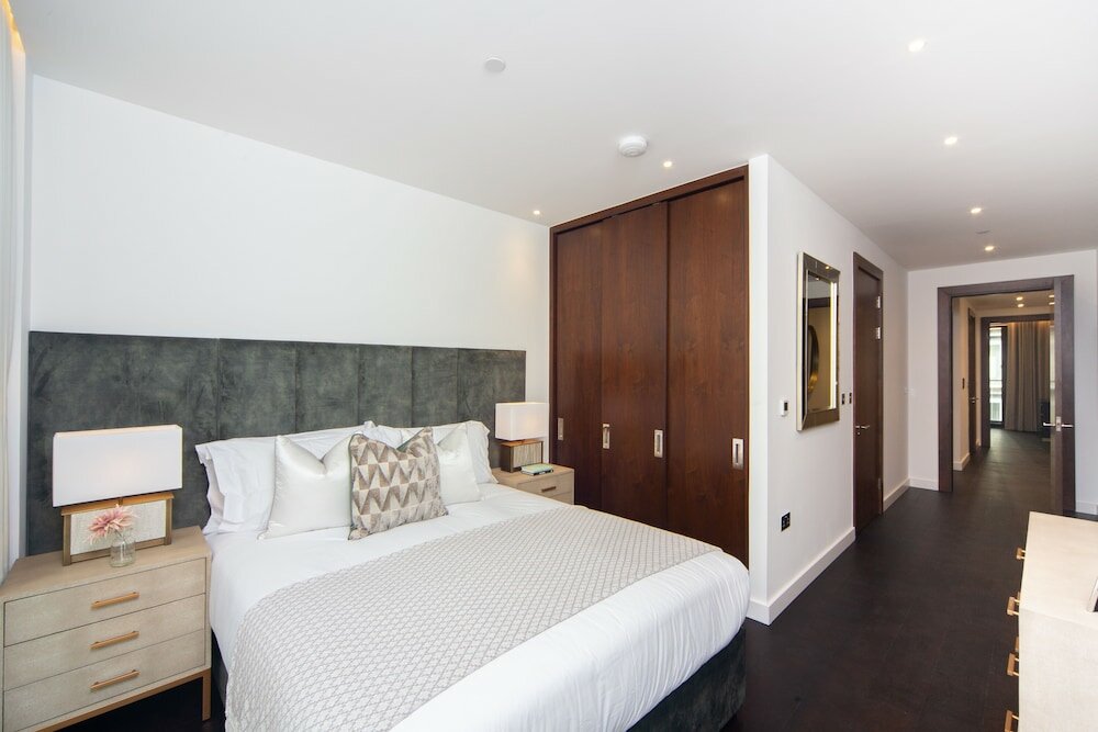 Фото Thornes House Apartments