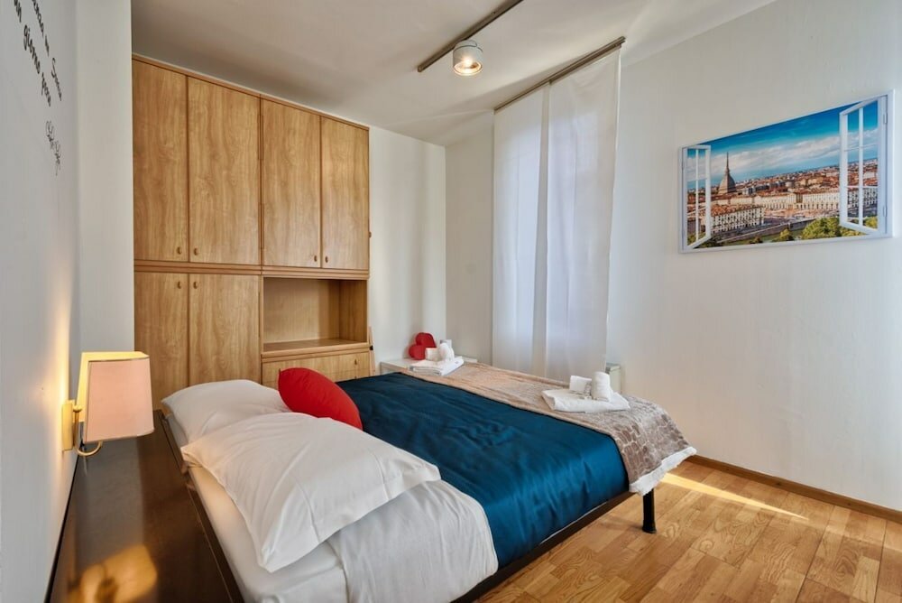 Фото Porta Nuova & Valentino Apartment