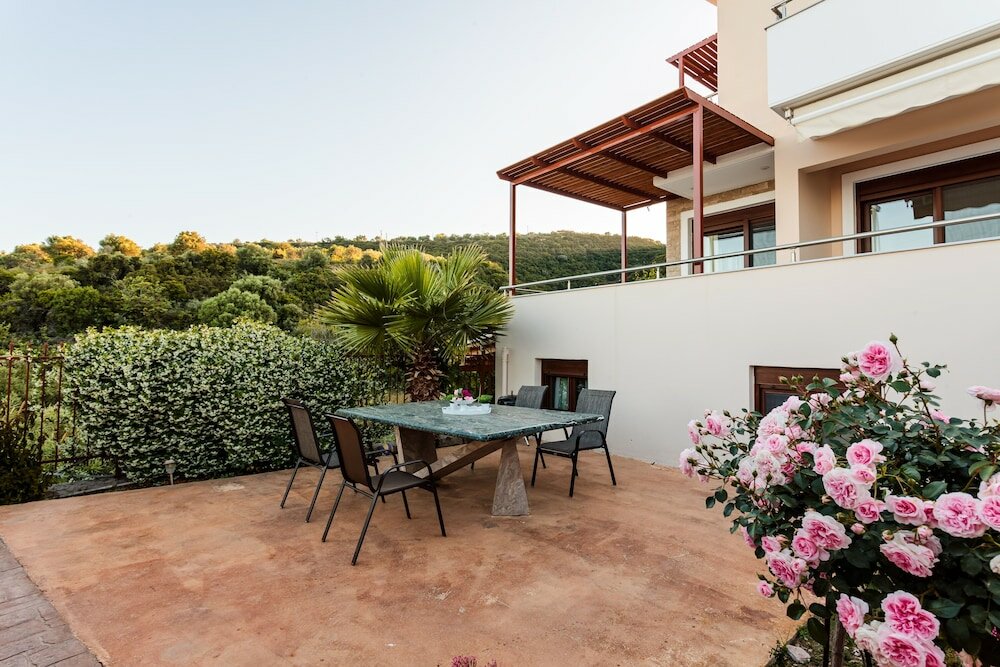 Фото Villa Armonia - Beachfront Majestic Retreat