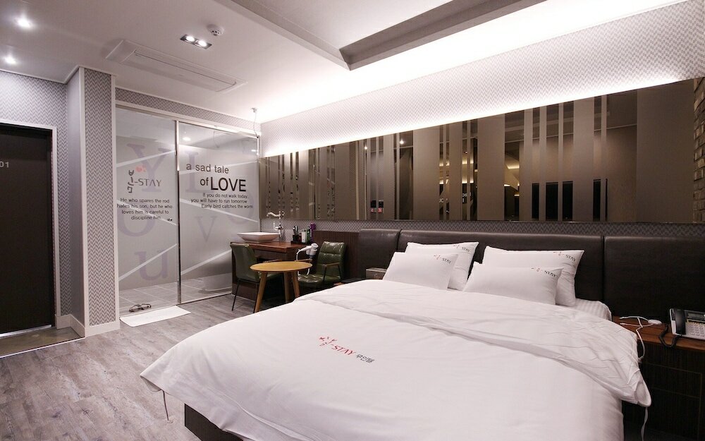 Фото Pohang Haedo-dong New Bom Stay