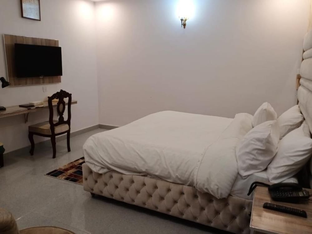 Фото Shanze Hotel And Suites