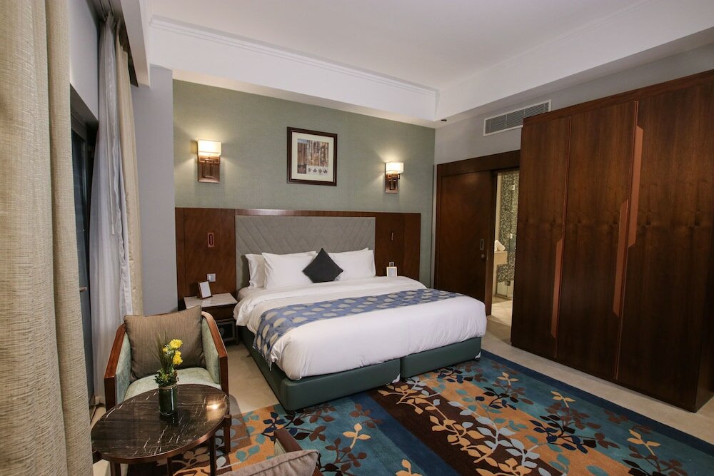 Фото The Seven Hotel