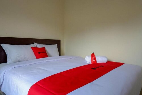 Гостиница RedDoorz near Terminal Mendolo Wonosobo