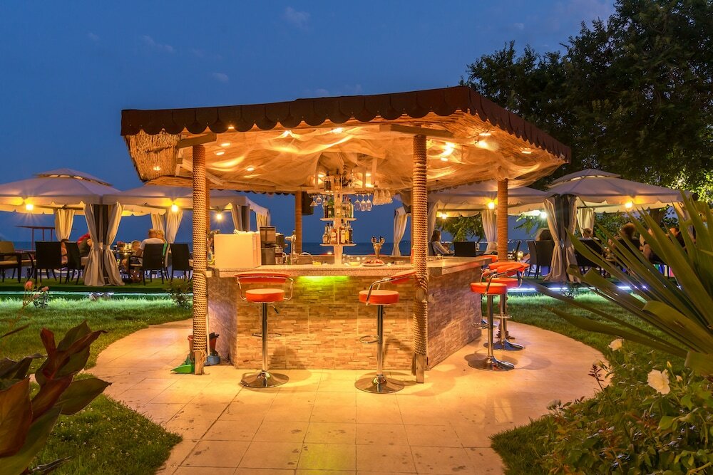 Фото Hotel Iris Beach