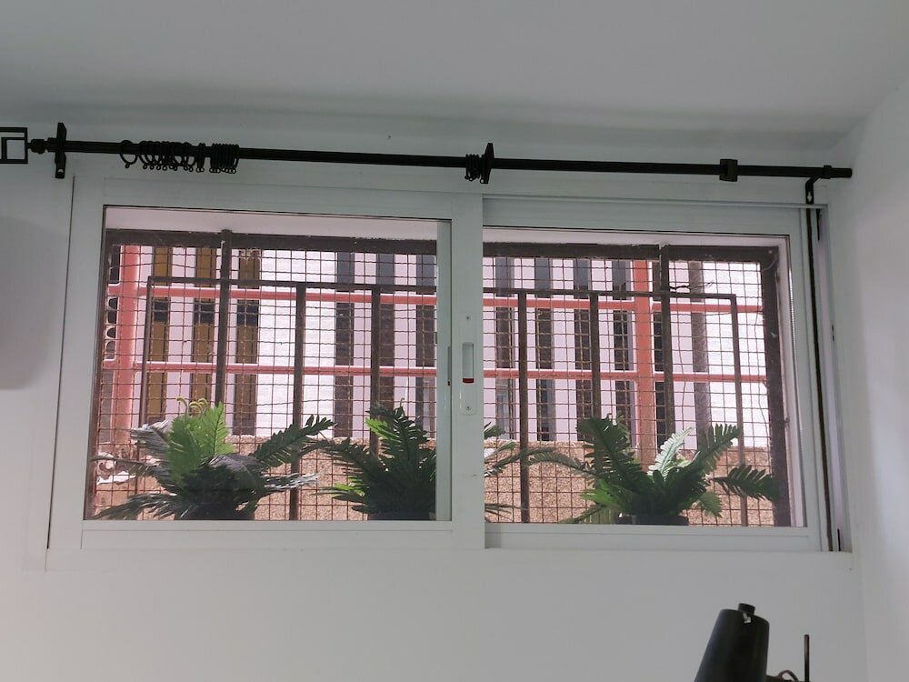 Фото Calle de Esteban Terradas 3 bajo