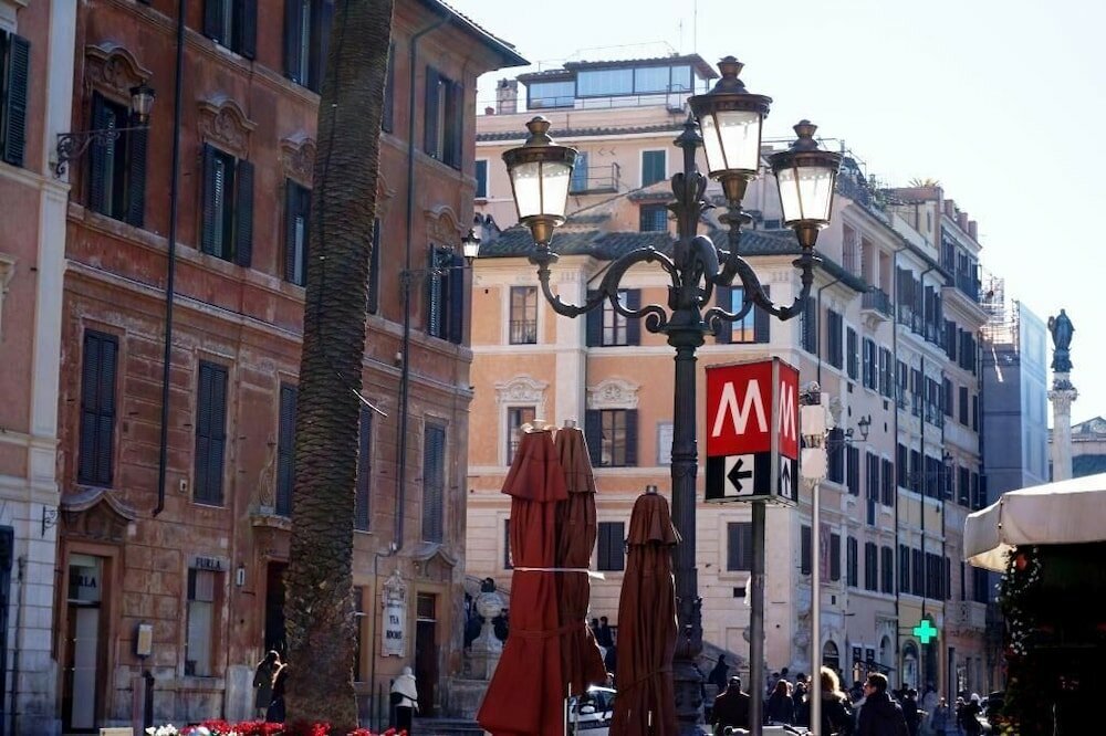 Фото Circle In The Square