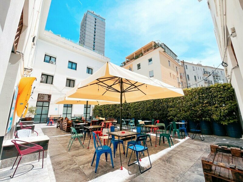 Гостиница Ostello Bello Napoli в Неаполе