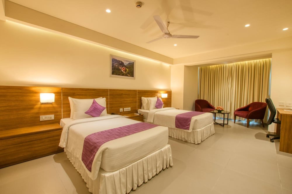 Фото Lilac Hotel 5th Block