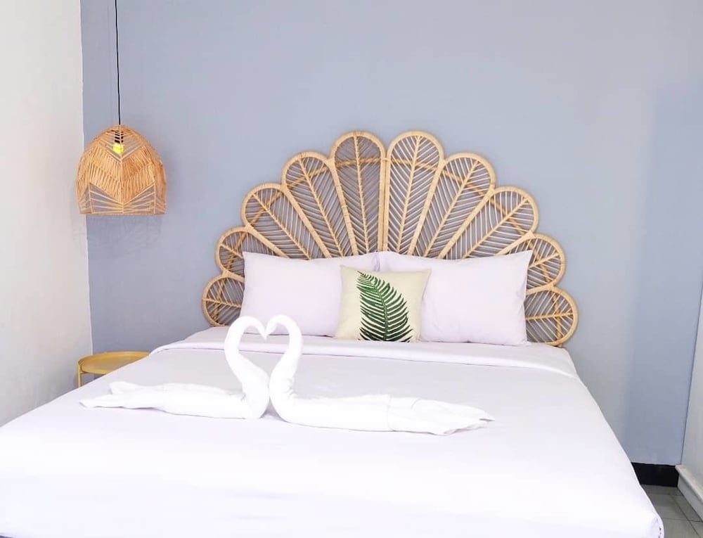 Фото Rarem Bed and Breakfast