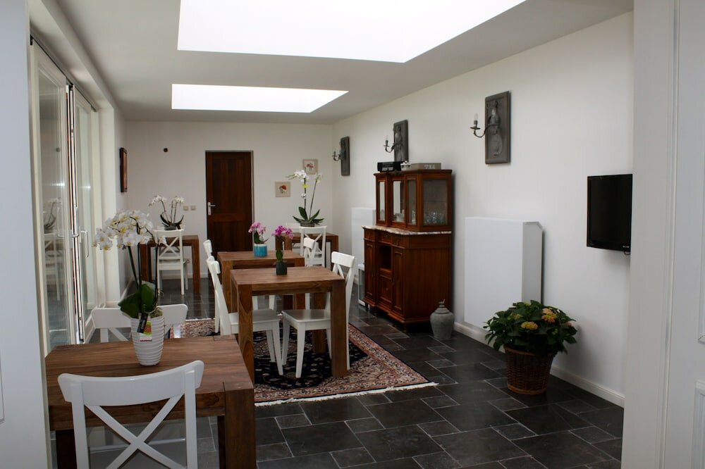 Фото The Townhouse Bed & Breakfast