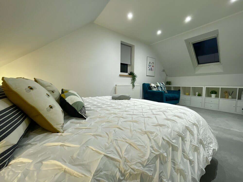 Фото 5 Star Unique Luxury Detached Apartment in Windsor