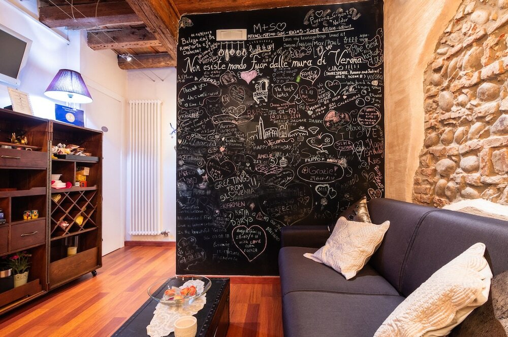 Фото Abbraccio di Romeo e Giulietta