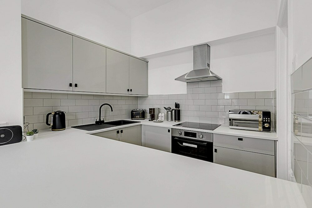 Фото Contemporary Oasis in Paddington II