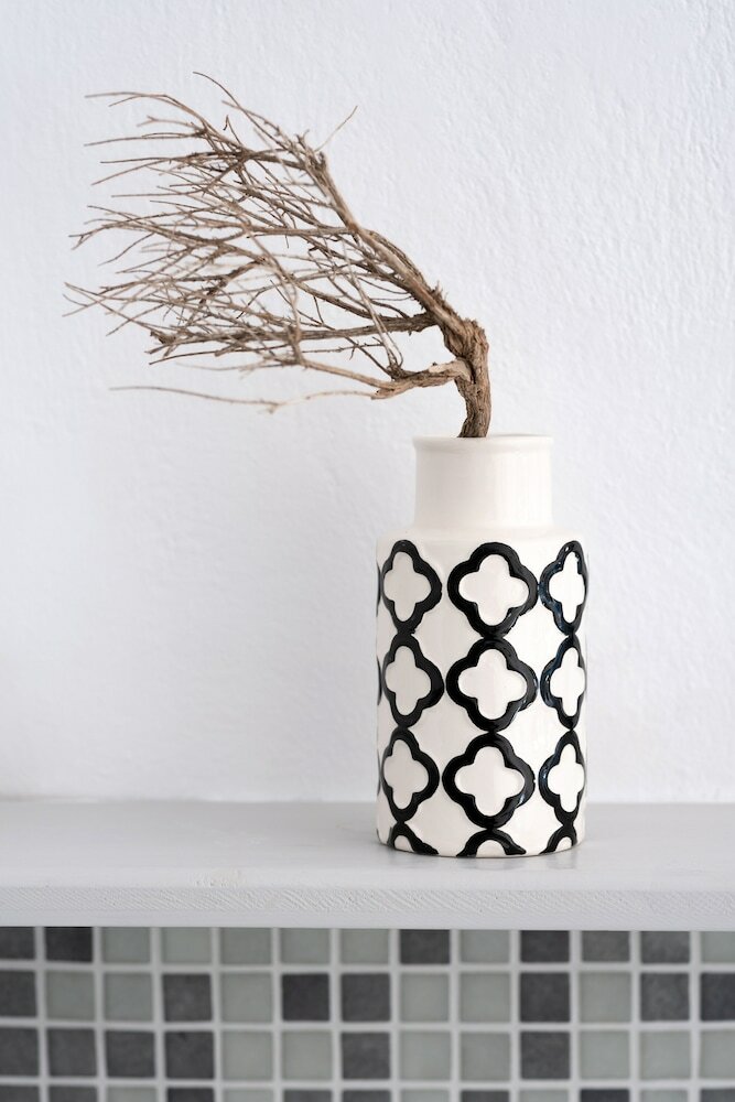 Фото White Curves