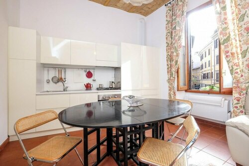 Апартаменты Trastevere Charming Retreat on Cobblestone Street в Риме