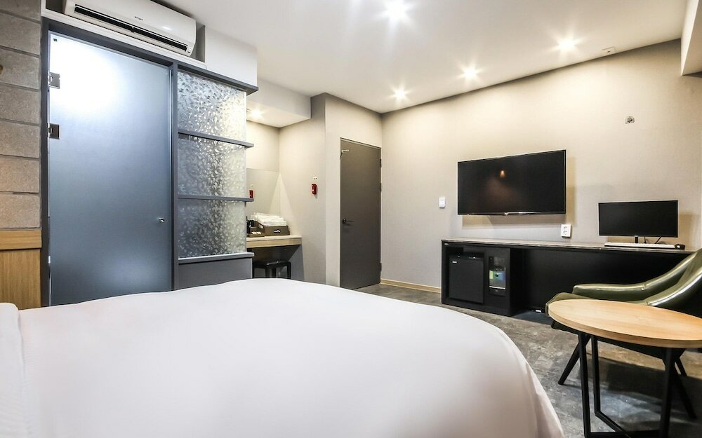 Фото Yeosu Hotel Y