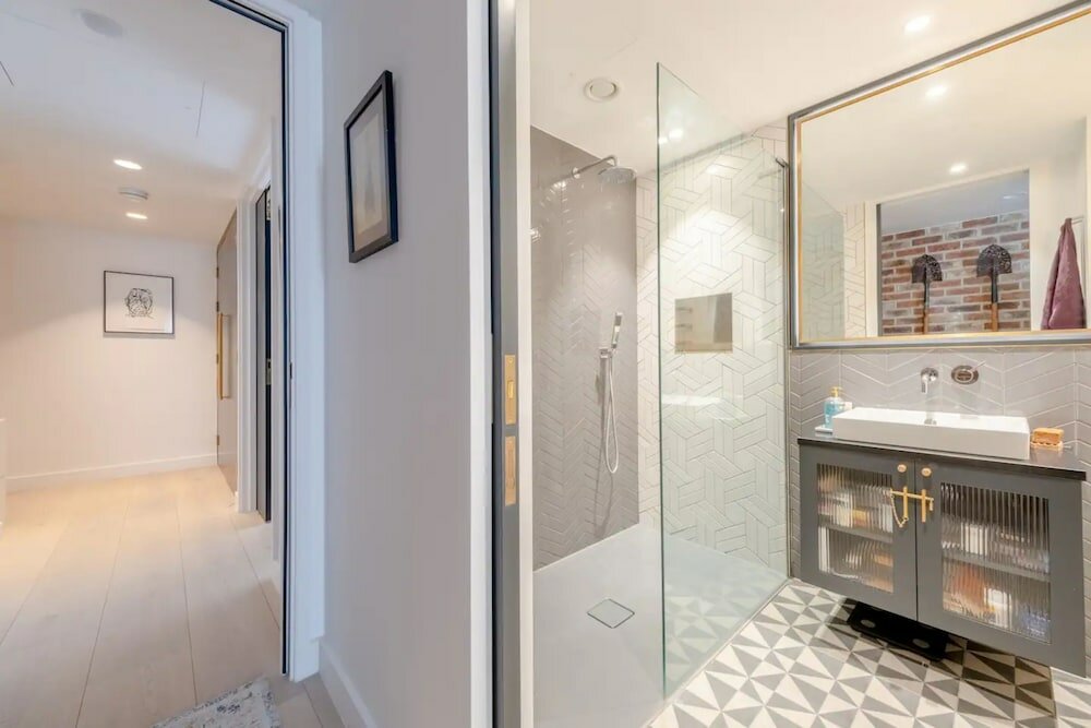 Фото Gorgeous Central London 2bd Flat - Soho