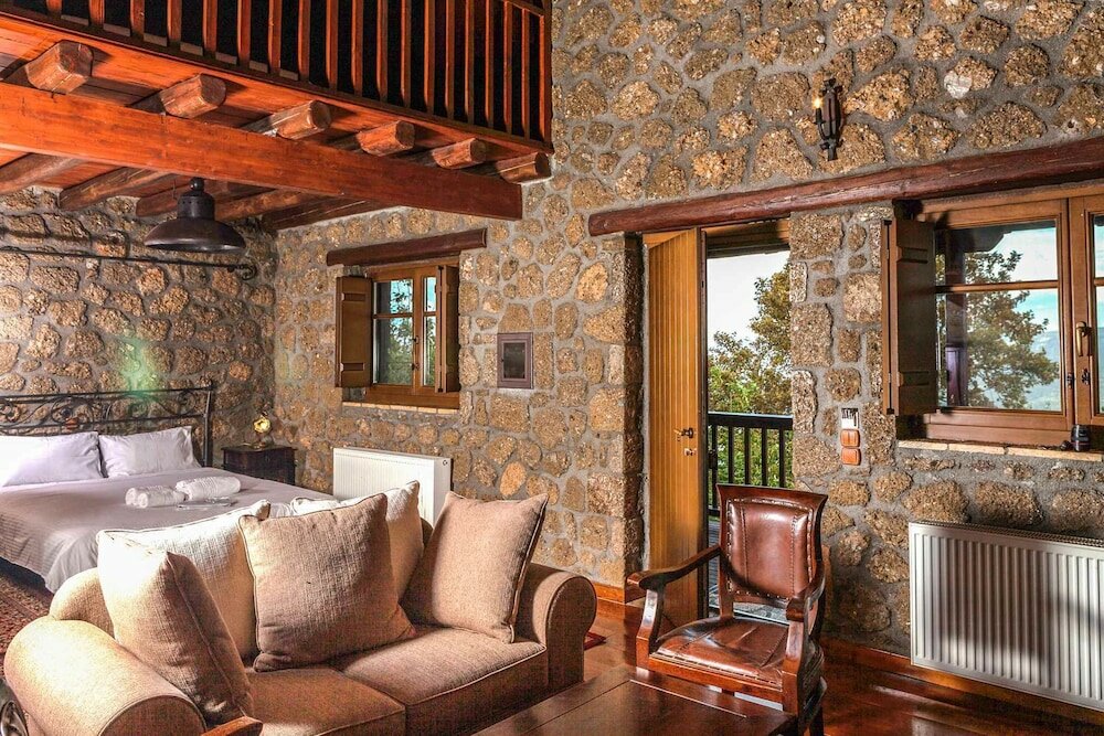 Фото Pera Alonia Guest House