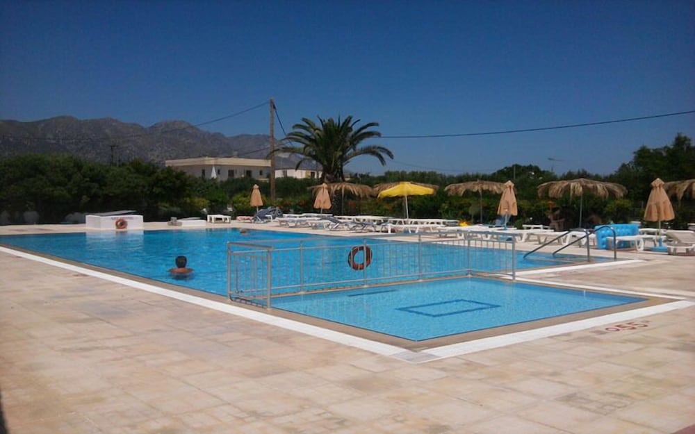 Фото Nikos 2 Studios & Apartments